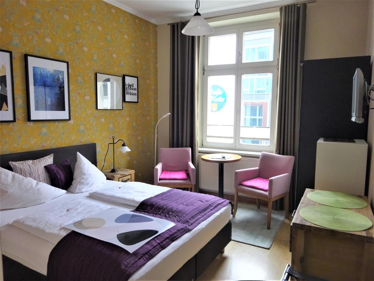 Hotel Pension Zur Faehrbruecke Штральзунд Екстер'єр фото